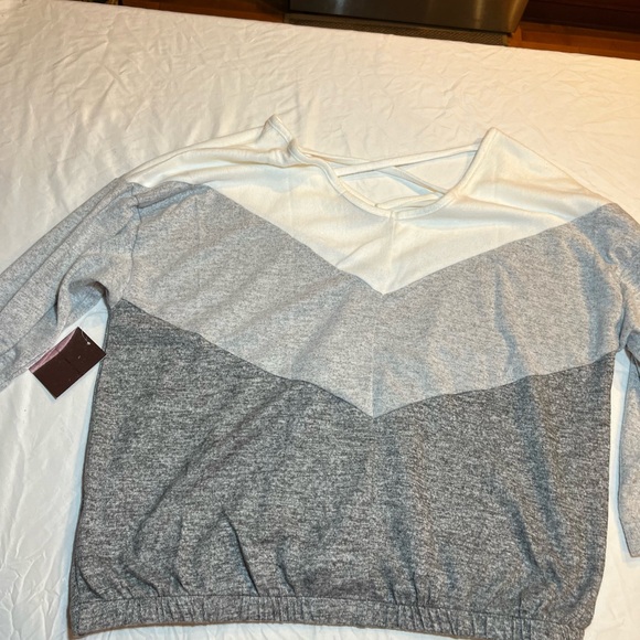 Absolutely Famous Gray and White Lounge Set size xl new with tags - Picture 7 of 10